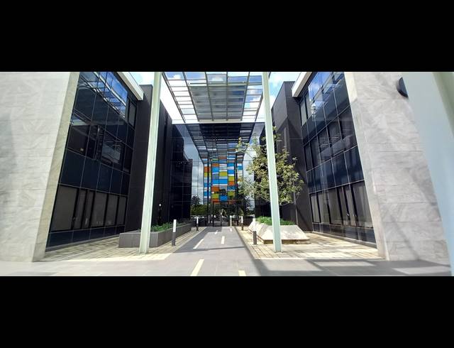 412M² OFFICE TO LET IN BRYANSTON